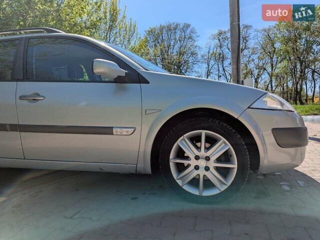 Серый Рено Меган, объемом двигателя 2 л и пробегом 112 тыс. км за 4000 $, фото 7 на Automoto.ua