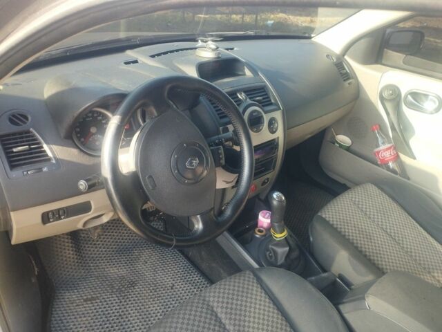 Сірий Рено Меган, об'ємом двигуна 1.5 л та пробігом 300 тис. км за 4000 $, фото 4 на Automoto.ua