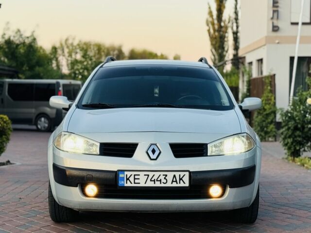 Рено Меган 2003 у Павлограде на Automoto.ua Сірий Рено Меган, об'ємом двигуна 1.6 л та пробігом 220 тис. км за 4300 $, фото 4 на Automoto.ua