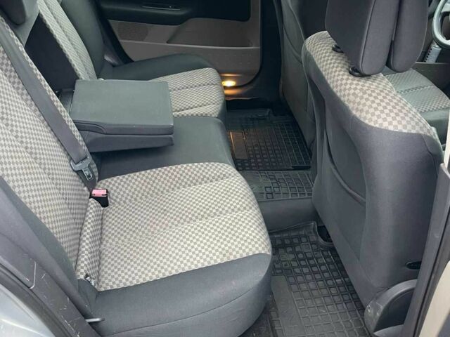 Серый Рено Меган, объемом двигателя 1.4 л и пробегом 204 тыс. км за 3750 $, фото 8 на Automoto.ua