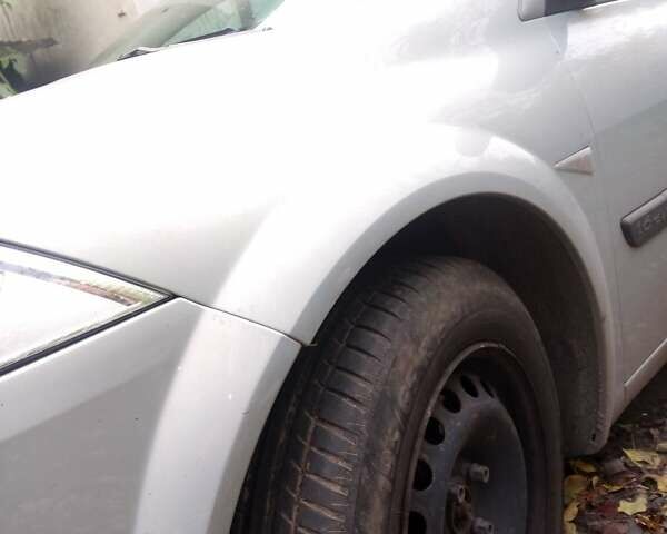 Серый Рено Меган, объемом двигателя 1.6 л и пробегом 160 тыс. км за 4200 $, фото 3 на Automoto.ua