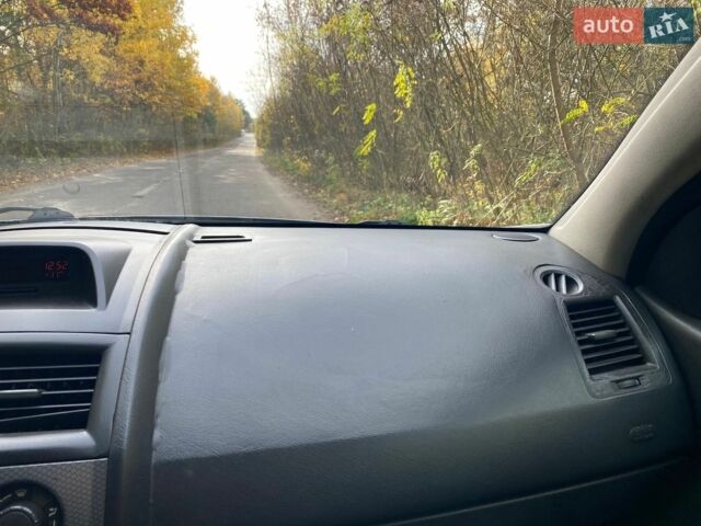 Серый Рено Меган, объемом двигателя 1.87 л и пробегом 207 тыс. км за 3699 $, фото 27 на Automoto.ua