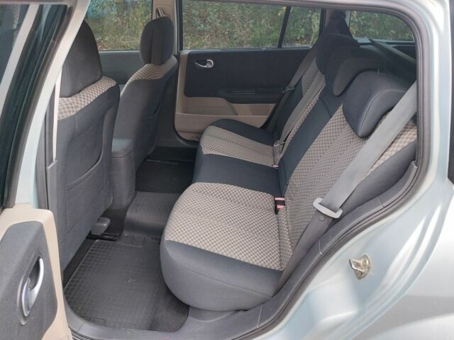 Серый Рено Меган, объемом двигателя 1.9 л и пробегом 240 тыс. км за 4000 $, фото 17 на Automoto.ua