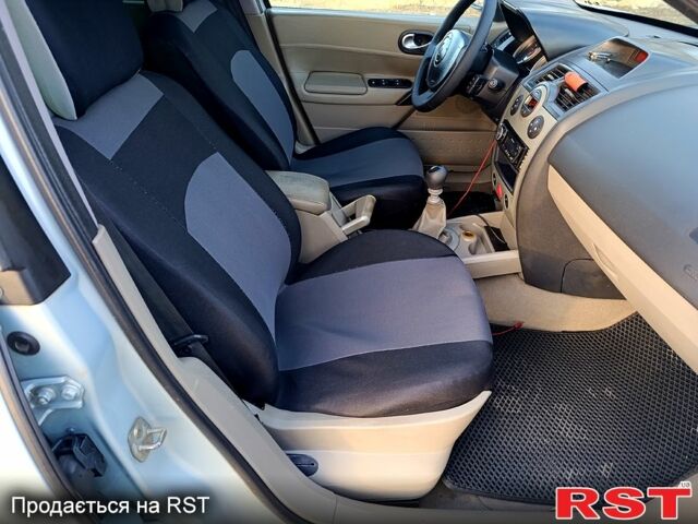Сірий Рено Меган, об'ємом двигуна 1.9 л та пробігом 111 тис. км за 4300 $, фото 9 на Automoto.ua