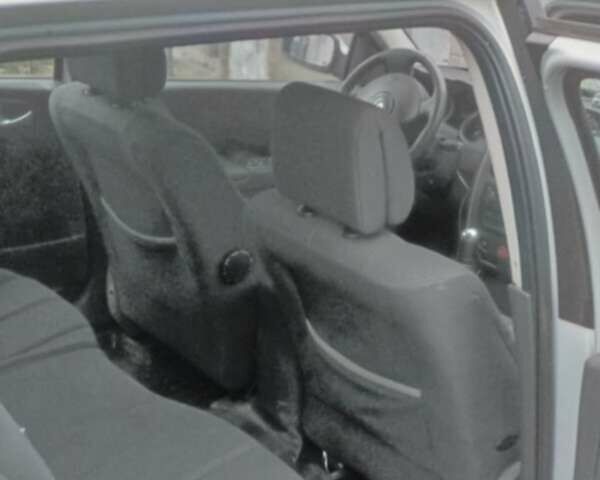 Серый Рено Меган, объемом двигателя 1.6 л и пробегом 197 тыс. км за 4100 $, фото 4 на Automoto.ua