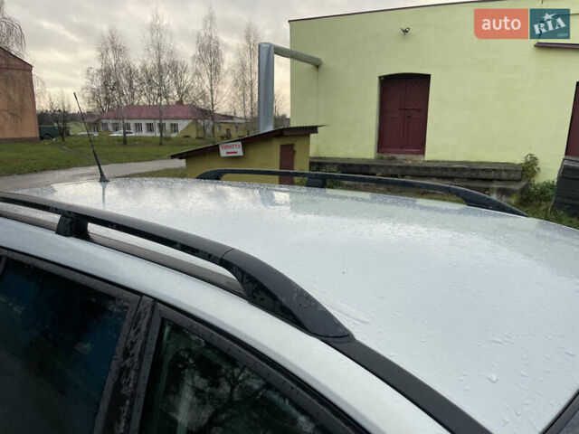 Сірий Рено Меган, об'ємом двигуна 1.6 л та пробігом 210 тис. км за 4555 $, фото 28 на Automoto.ua