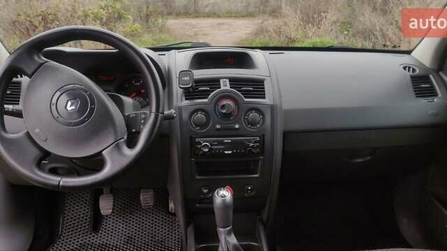 Сірий Рено Меган, об'ємом двигуна 1.6 л та пробігом 230 тис. км за 4300 $, фото 12 на Automoto.ua