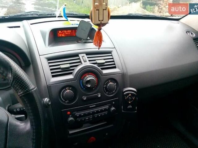 Серый Рено Меган, объемом двигателя 1.5 л и пробегом 208 тыс. км за 4570 $, фото 1 на Automoto.ua