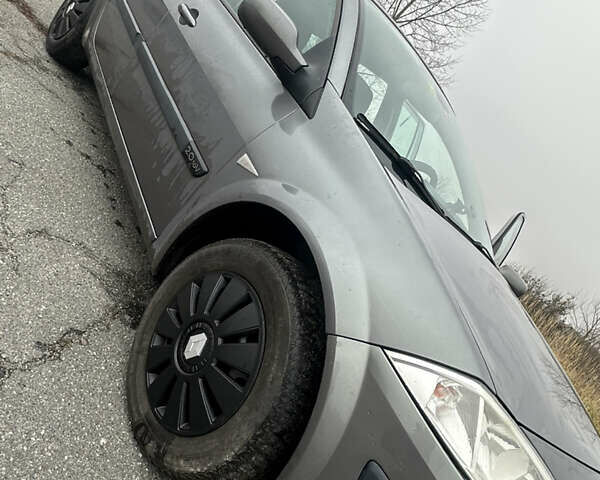 Серый Рено Меган, объемом двигателя 2 л и пробегом 263 тыс. км за 4500 $, фото 17 на Automoto.ua