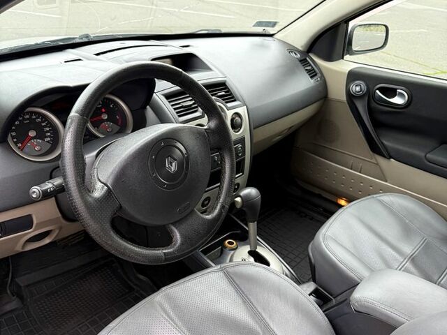 Серый Рено Меган, объемом двигателя 1.5 л и пробегом 299 тыс. км за 3999 $, фото 7 на Automoto.ua