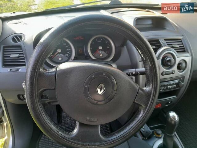 Серый Рено Меган, объемом двигателя 1.6 л и пробегом 240 тыс. км за 4650 $, фото 13 на Automoto.ua