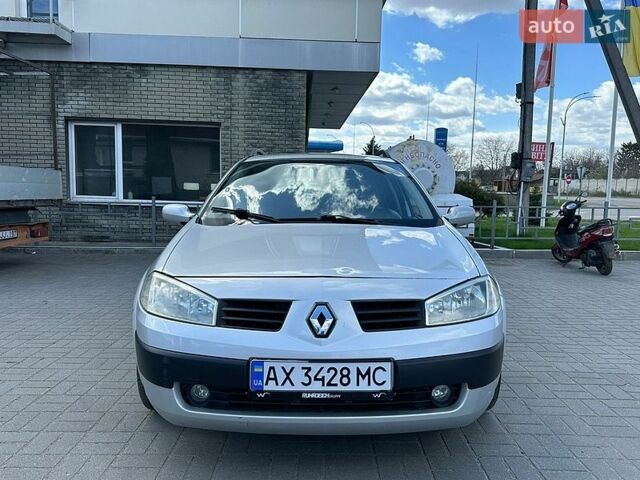 Сірий Рено Меган, об'ємом двигуна 2 л та пробігом 275 тис. км за 4100 $, фото 1 на Automoto.ua