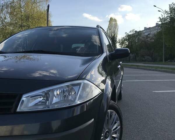 Сірий Рено Меган, об'ємом двигуна 2 л та пробігом 239 тис. км за 5200 $, фото 1 на Automoto.ua