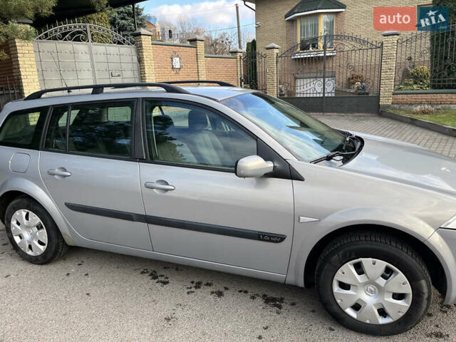 Сірий Рено Меган, об'ємом двигуна 1.6 л та пробігом 213 тис. км за 4200 $, фото 24 на Automoto.ua