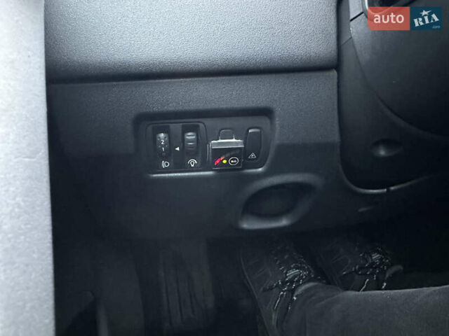 Сірий Рено Меган, об'ємом двигуна 2 л та пробігом 309 тис. км за 3999 $, фото 23 на Automoto.ua