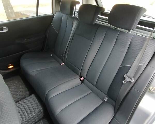 Рено Меган 2004 у Первомайськ на Automoto.ua Сірий Рено Меган, об'ємом двигуна 1.6 л та пробігом 233 тис. км за 4500 $, фото 24 на Automoto.ua