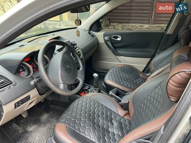 Сірий Рено Меган, об'ємом двигуна 1.6 л та пробігом 175 тис. км за 5200 $, фото 10 на Automoto.ua