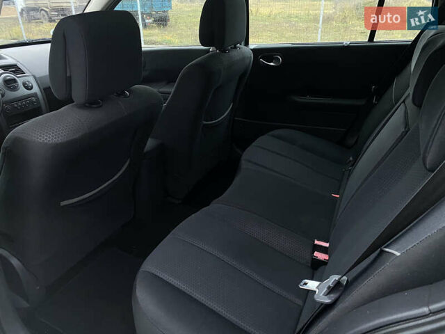 Серый Рено Меган, объемом двигателя 1.6 л и пробегом 158 тыс. км за 3999 $, фото 22 на Automoto.ua