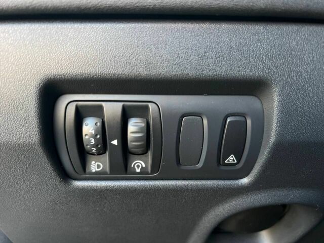 Серый Рено Меган, объемом двигателя 1.5 л и пробегом 278 тыс. км за 4700 $, фото 15 на Automoto.ua