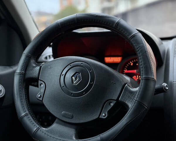 Сірий Рено Меган, об'ємом двигуна 1.46 л та пробігом 351 тис. км за 3900 $, фото 15 на Automoto.ua