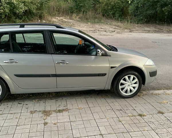 Серый Рено Меган, объемом двигателя 1.6 л и пробегом 270 тыс. км за 4800 $, фото 9 на Automoto.ua