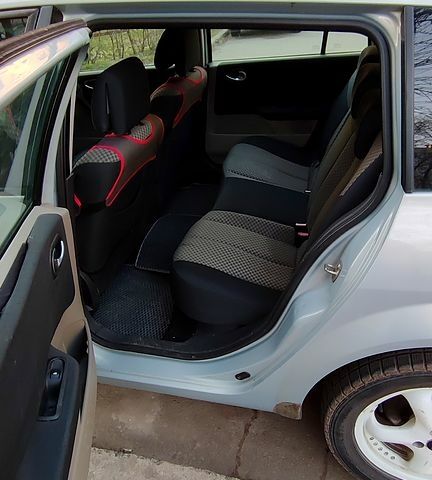 Сірий Рено Меган, об'ємом двигуна 1.5 л та пробігом 226 тис. км за 4850 $, фото 5 на Automoto.ua