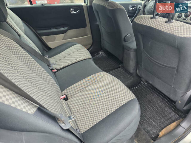 Сірий Рено Меган, об'ємом двигуна 1.6 л та пробігом 296 тис. км за 3650 $, фото 9 на Automoto.ua