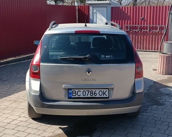 Серый Рено Меган, объемом двигателя 1.6 л и пробегом 400 тыс. км за 2999 $, фото 7 на Automoto.ua