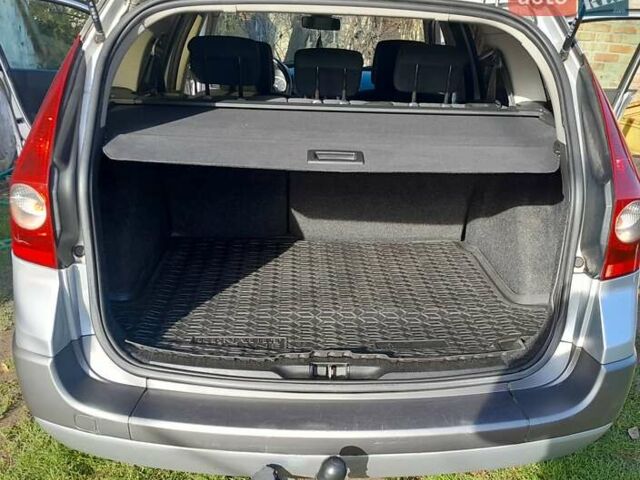 Серый Рено Меган, объемом двигателя 1.6 л и пробегом 240 тыс. км за 4650 $, фото 4 на Automoto.ua