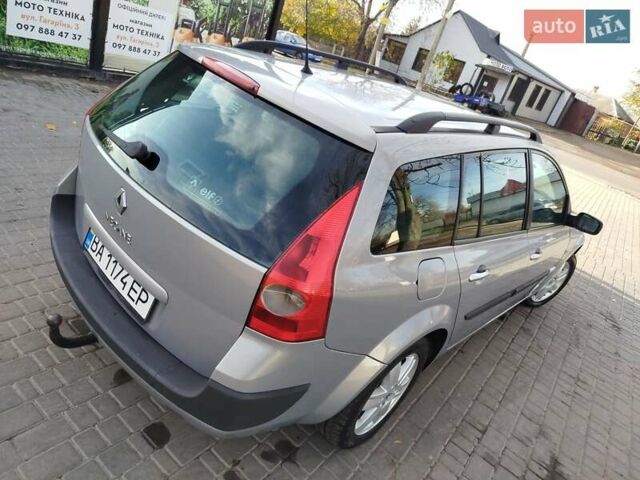 Рено Меган 2004 у Первомайськ на Automoto.ua Сірий Рено Меган, об'ємом двигуна 1.6 л та пробігом 233 тис. км за 4500 $, фото 5 на Automoto.ua