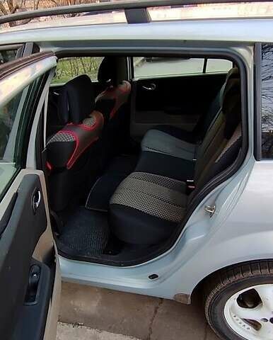 Серый Рено Меган, объемом двигателя 1.5 л и пробегом 226 тыс. км за 4850 $, фото 4 на Automoto.ua