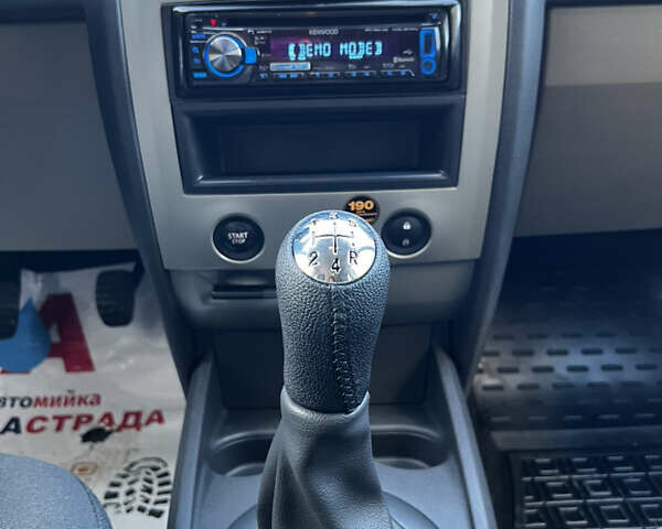 Рено Меган 2004 в Тернополе на Automoto.ua Серый Рено Меган, объемом двигателя 1.6 л и пробегом 194 тыс. км за 4900 $, фото 28 на Automoto.ua