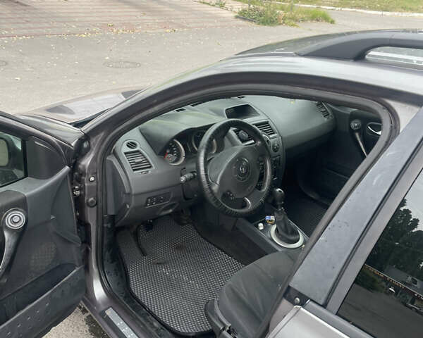 Рено Меган 2004 у Харкові на Automoto.ua Сірий Рено Меган, об'ємом двигуна 1.9 л та пробігом 395 тис. км за 4500 $, фото 7 на Automoto.ua