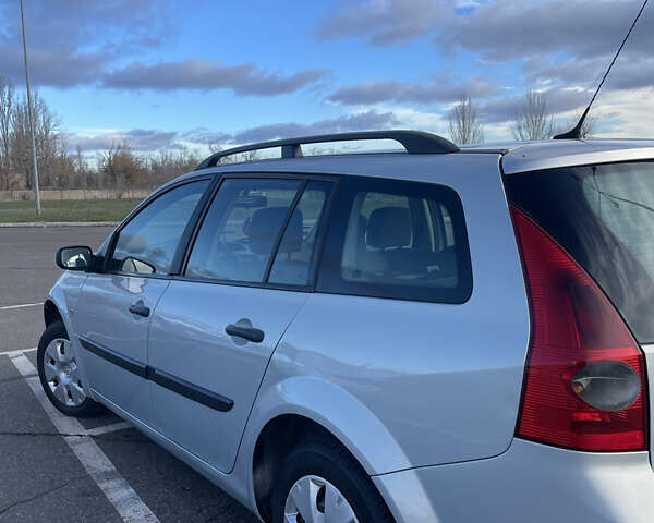 Сірий Рено Меган, об'ємом двигуна 1.46 л та пробігом 278 тис. км за 4199 $, фото 1 на Automoto.ua