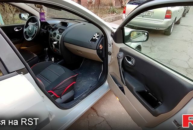 Сірий Рено Меган, об'ємом двигуна 1.5 л та пробігом 226 тис. км за 4850 $, фото 6 на Automoto.ua