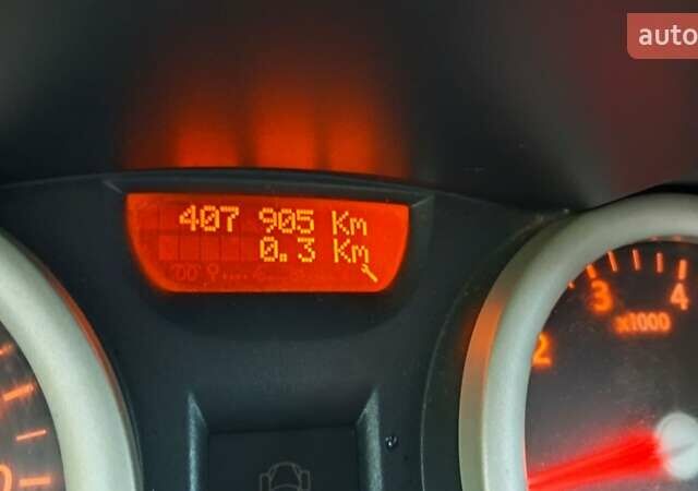 Серый Рено Меган, объемом двигателя 1.46 л и пробегом 407 тыс. км за 3999 $, фото 17 на Automoto.ua