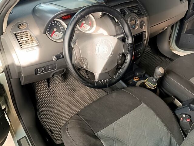 Серый Рено Меган, объемом двигателя 1.9 л и пробегом 314 тыс. км за 4700 $, фото 8 на Automoto.ua