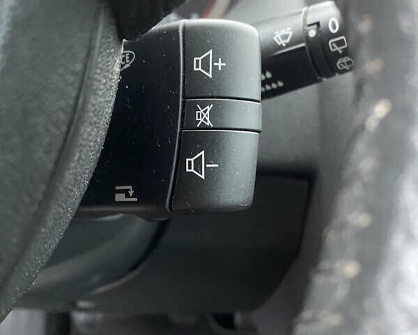 Серый Рено Меган, объемом двигателя 1.6 л и пробегом 158 тыс. км за 3999 $, фото 20 на Automoto.ua