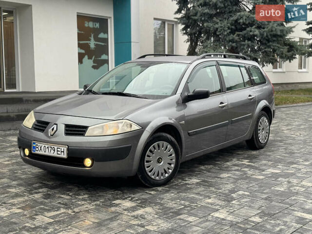 Серый Рено Меган, объемом двигателя 1.6 л и пробегом 300 тыс. км за 3850 $, фото 17 на Automoto.ua