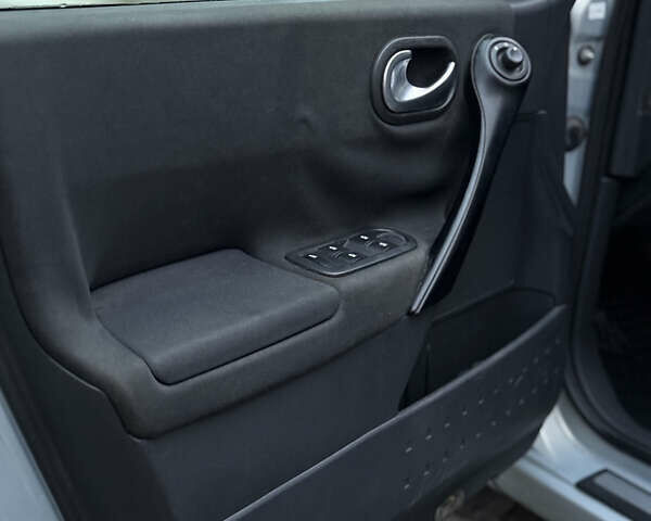 Сірий Рено Меган, об'ємом двигуна 1.46 л та пробігом 351 тис. км за 3900 $, фото 13 на Automoto.ua