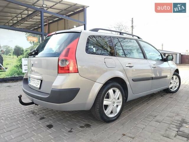 Рено Меган 2004 у Первомайськ на Automoto.ua Сірий Рено Меган, об'ємом двигуна 1.6 л та пробігом 233 тис. км за 4500 $, фото 4 на Automoto.ua