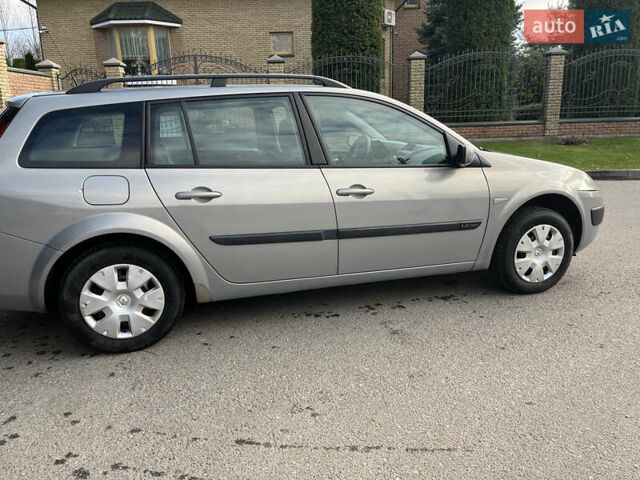 Сірий Рено Меган, об'ємом двигуна 1.6 л та пробігом 213 тис. км за 4200 $, фото 8 на Automoto.ua