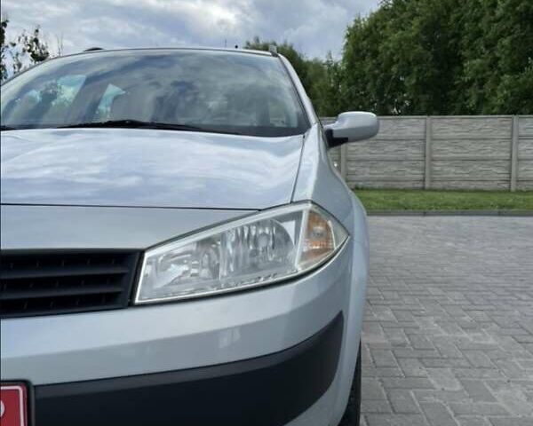 Сірий Рено Меган, об'ємом двигуна 1.6 л та пробігом 212 тис. км за 4750 $, фото 3 на Automoto.ua