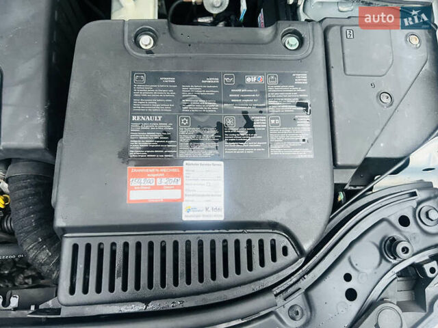 Серый Рено Меган, объемом двигателя 1.39 л и пробегом 207 тыс. км за 4600 $, фото 44 на Automoto.ua