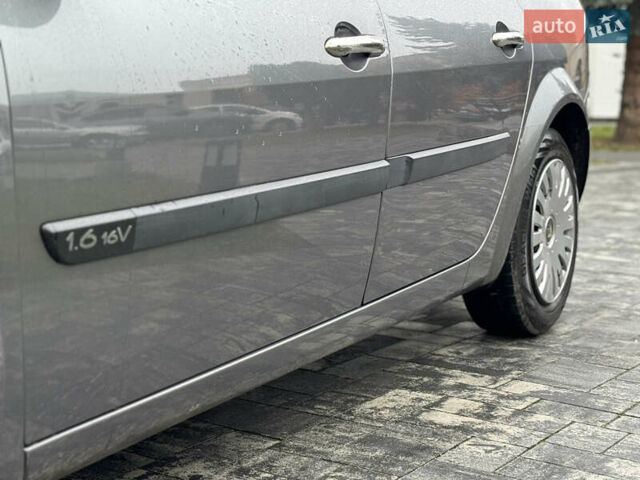 Серый Рено Меган, объемом двигателя 1.6 л и пробегом 300 тыс. км за 3850 $, фото 35 на Automoto.ua