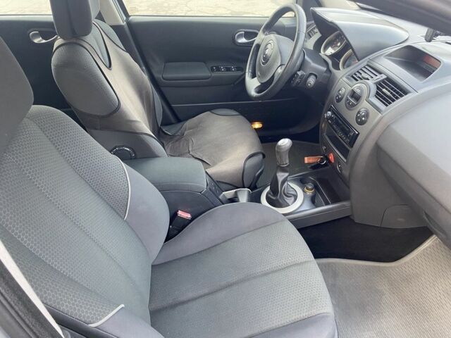 Серый Рено Меган, объемом двигателя 1.6 л и пробегом 272 тыс. км за 4700 $, фото 6 на Automoto.ua