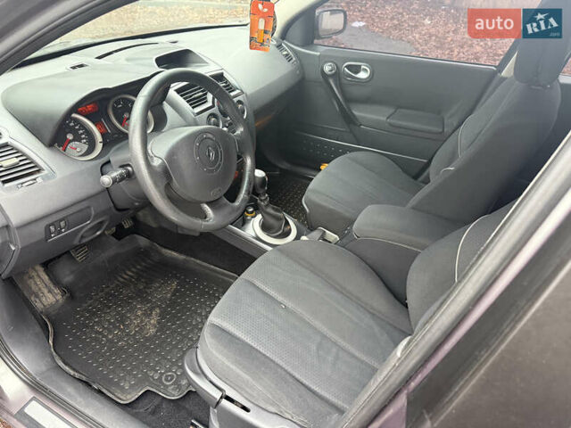 Серый Рено Меган, объемом двигателя 1.87 л и пробегом 266 тыс. км за 3900 $, фото 17 на Automoto.ua