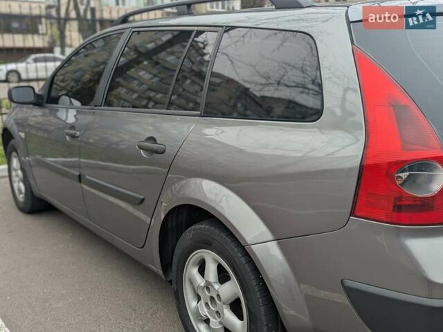 Сірий Рено Меган, об'ємом двигуна 1.6 л та пробігом 275 тис. км за 4399 $, фото 2 на Automoto.ua