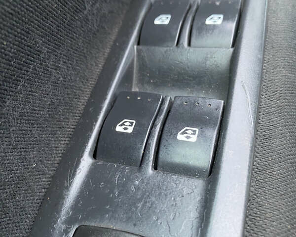 Серый Рено Меган, объемом двигателя 1.6 л и пробегом 158 тыс. км за 3999 $, фото 15 на Automoto.ua