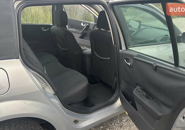 Рено Меган 2004 в Киеве на Automoto.ua Серый Рено Меган, объемом двигателя 1.9 л и пробегом 280 тыс. км за 3800 $, фото 20 на Automoto.ua